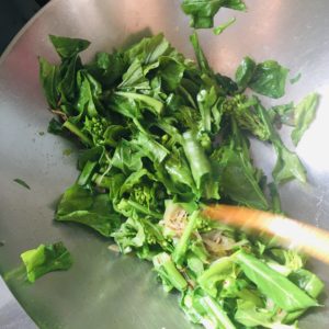 クミン炒め菜の花